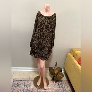 Buddy Love SIZE SMALL Animal Print Long Sleeve Shift Dress with Open Back 0004